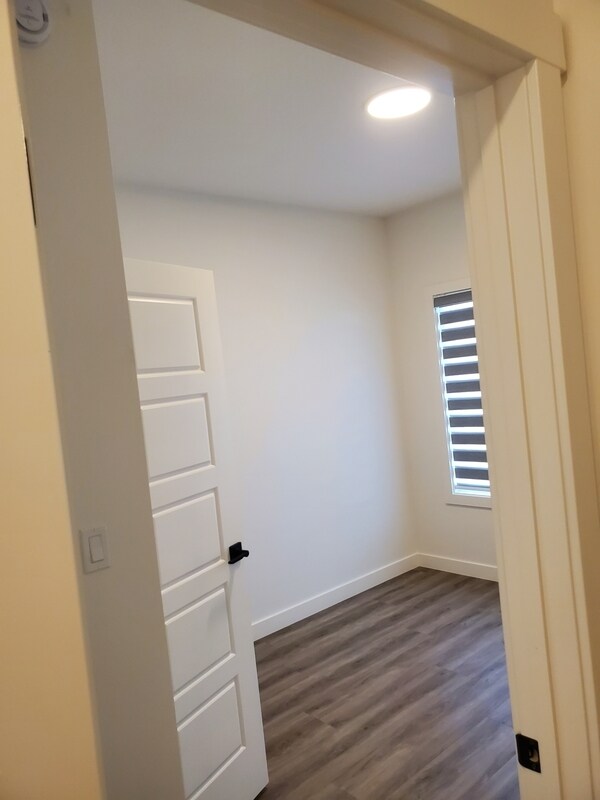 Photo - 17314-1736a 6a St NE