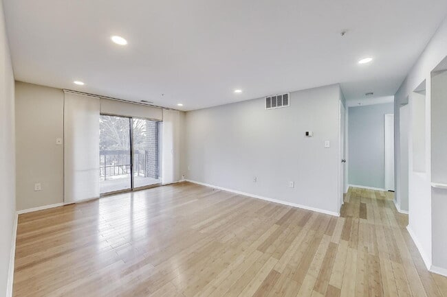 Photo - Spacious Updated Condo Available for Immediate Move-In Unit 201