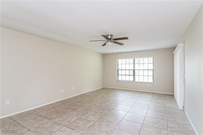 Photo - 4055 Vermont Ln