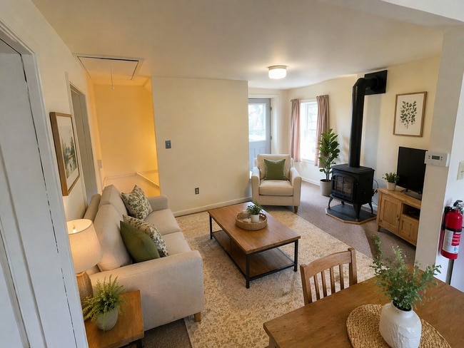 Photo - Upstairs 1 Bedroom, 1 Bathroom Apartment - Shippensburg, PA!