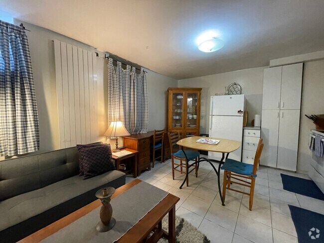 Building Photo - 56 Hobson St Unit Garden Suite Rental
