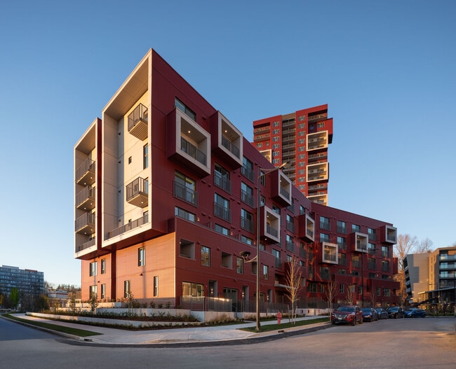 Building Photo - 8559 Jack Uppal St Unit #3BEDTH