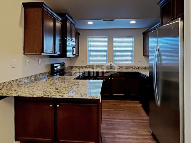 Photo - 1215 W Sanetta St