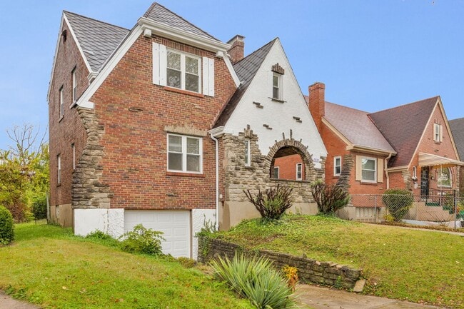 Photo - Bond Hill- Charming 3 bedroom 1 Bath