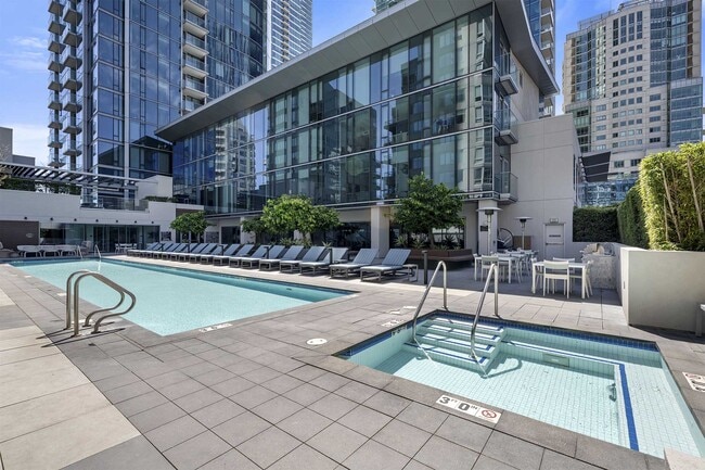 399 Fremont