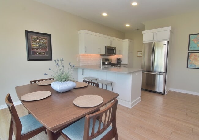 Photo - 3 Crosby Park Dr