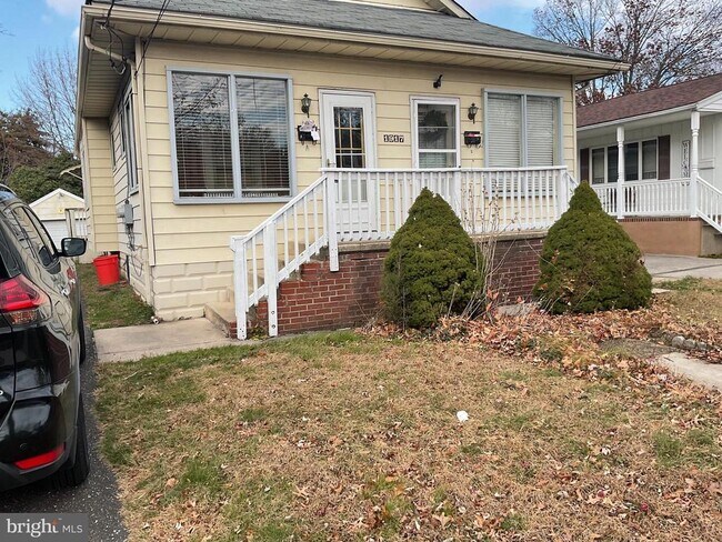 Photo - 1917 W High St