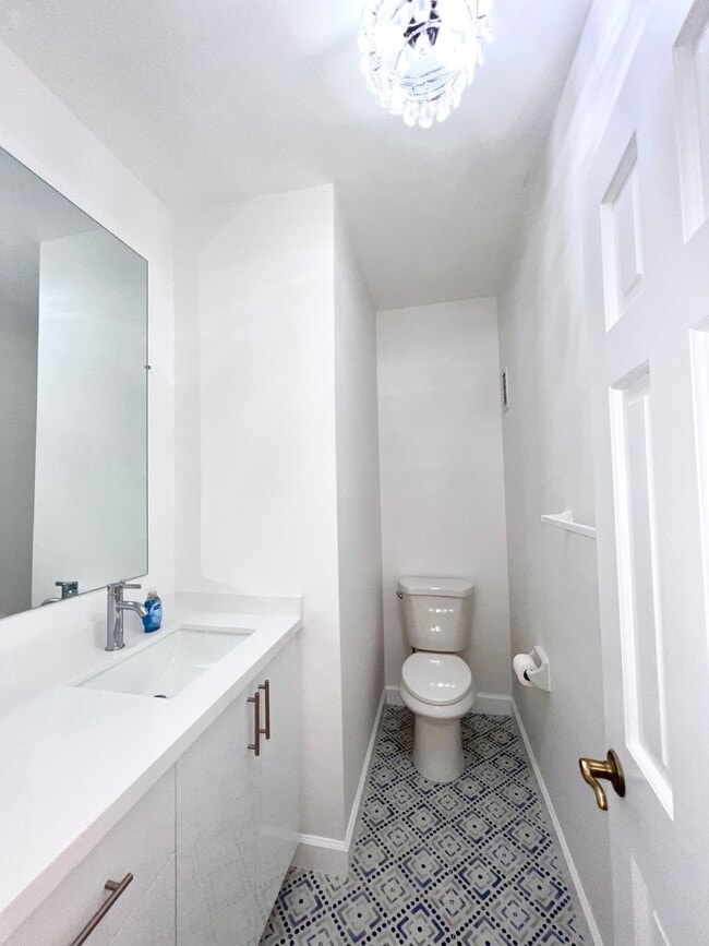 Photo - Large Updated 1 Bedroom 1.5 Bath Condo - Steps from Fort Lauderdale Beach! Unit 303