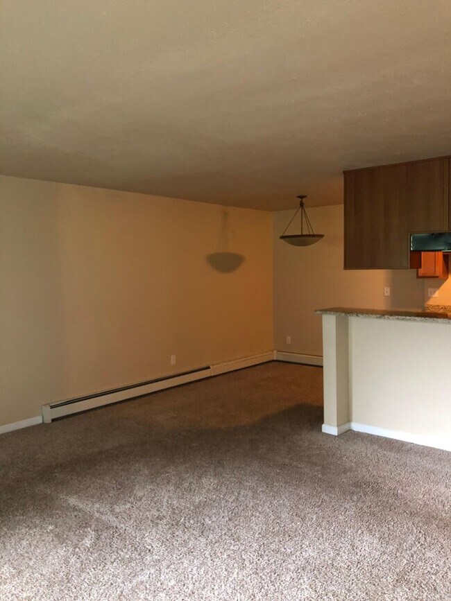 Photo - 2 bed 2 bath condo in a Central East Boulder location. Perfecting for Commuting! Unidad 695 Manhattan Drive