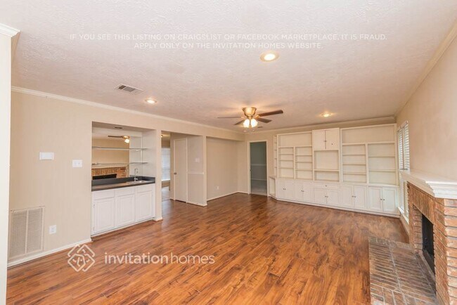 15119 Manor Hill Dr