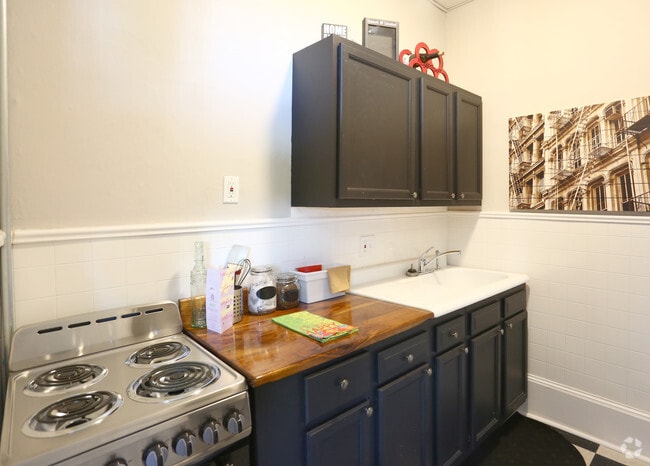 Photo - The Hamilton