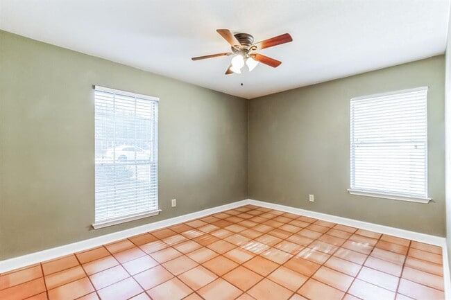 Photo - 22211 Briarcliff Dr