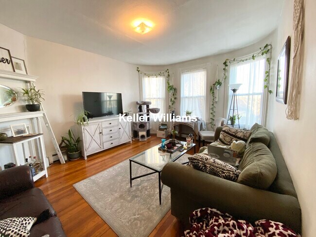 Photo - 1524 Tremont St Unit 2