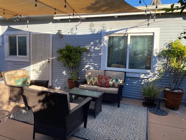 Building Photo - 3676 3rd Ave Unit C