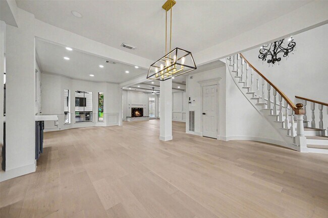 Photo - 507 Commodore Way