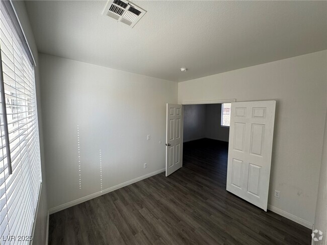 Building Photo - 1008 Painted Daisy Ave Rental