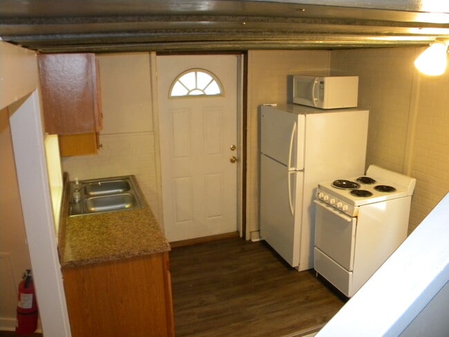 Entrance into Kitchen - 21 W Carpenter St Unit 21 Carpenter - Downstairs