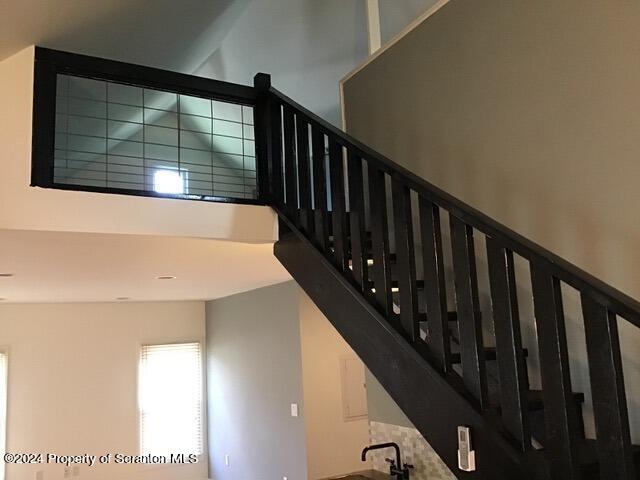 Photo - 295 Dundaff St