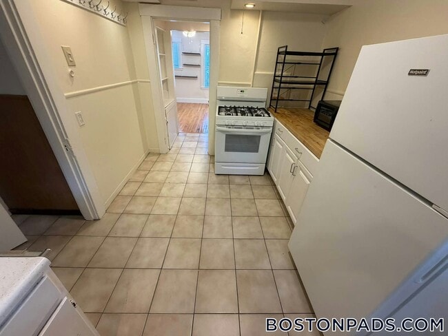 17 Bay St Unit 2L