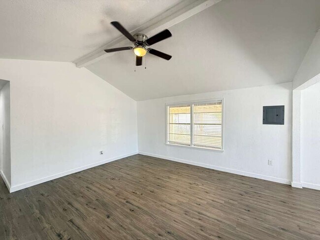 Photo - 206 Southlawn Ave