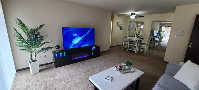1-Bedroom Living