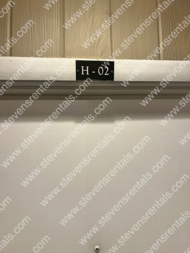 Photo - 441 Harding Pl Unit H2