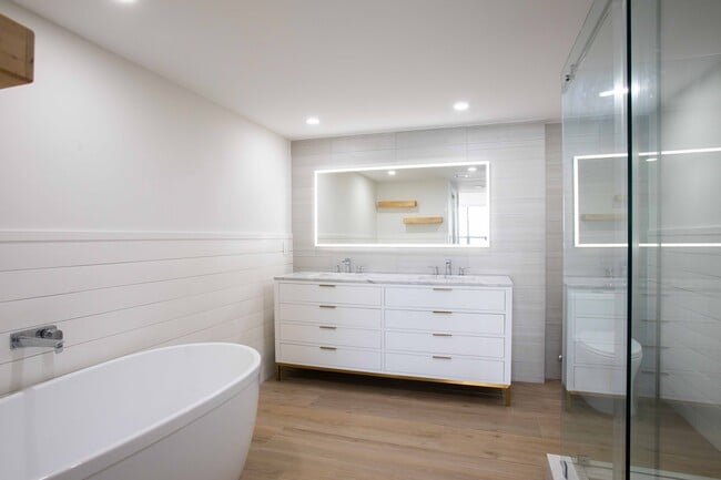 Photo - 3 Grove Isle Dr Unit # C707