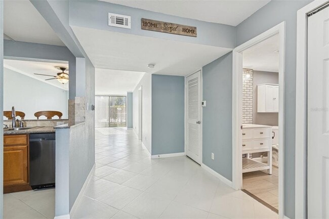 Photo - 2051 Skimmer Ct Unit 114