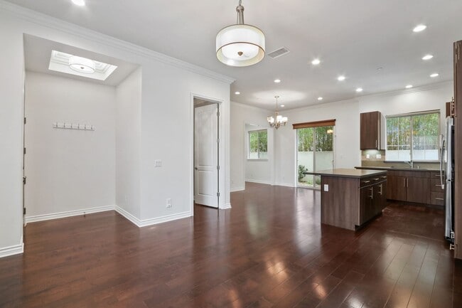 Photo - 908 N Santa Anita Ave