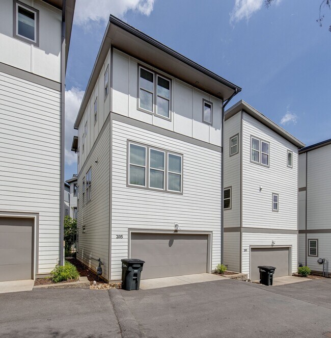 Photo - 2015 Eastland Ave