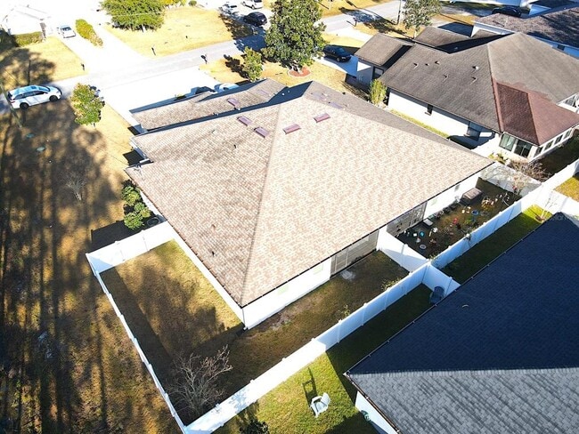 Photo - 10 Emmons Ln