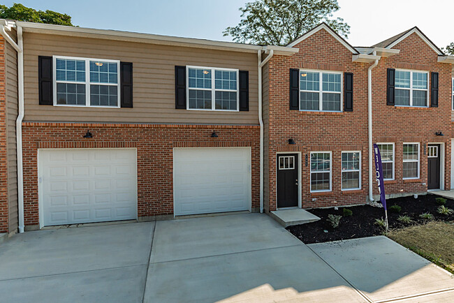 Building Photo - 2000 Terrace Ct Rental