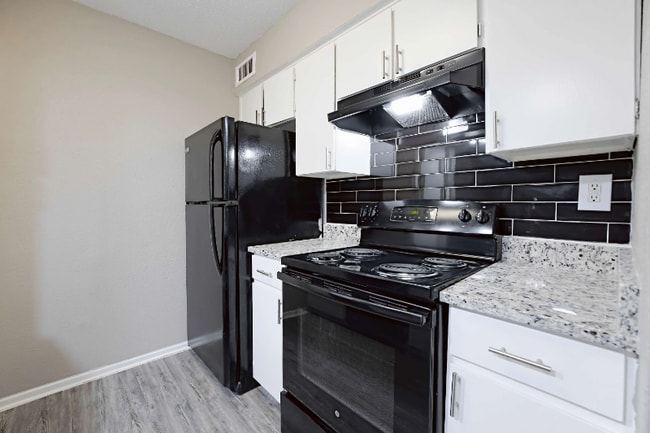 Photo - 3203 W Walnut Hill Ln Unidad 1027