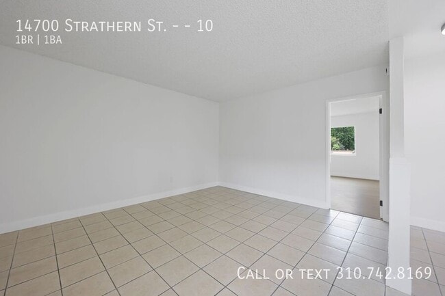 Photo - 14700 Strathern St Unidad 10