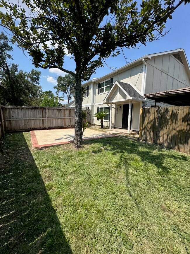 Building Photo - 9202 Campbell Rd Unit A Rental