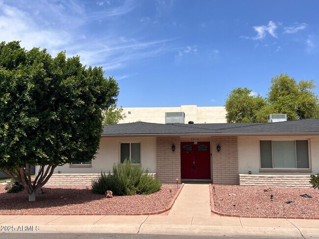 4614 S Kachina Dr