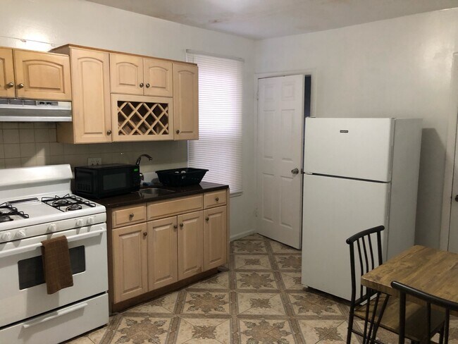 Photo - 740 Edgar Rd