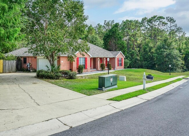 Building Photo - 5897 Saratoga Dr