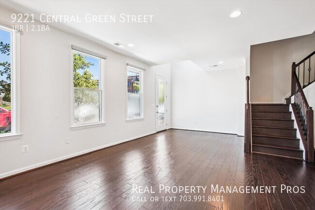 Photo - 9221 Central Green St