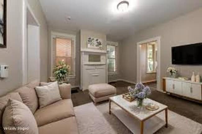 Building Photo - Greenup Duplex Unit 1st Floor