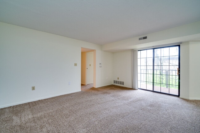 Photo - Carriage Court