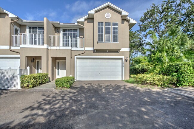 Photo - 1800 Bayshore Way