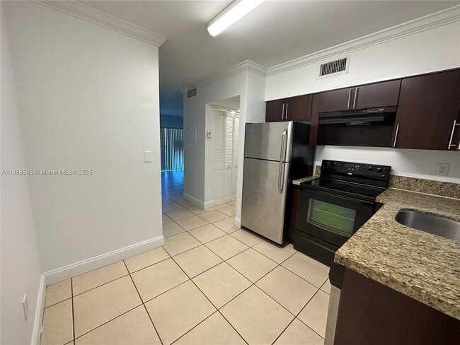 Photo - 2536 Van Buren St Unit 4B