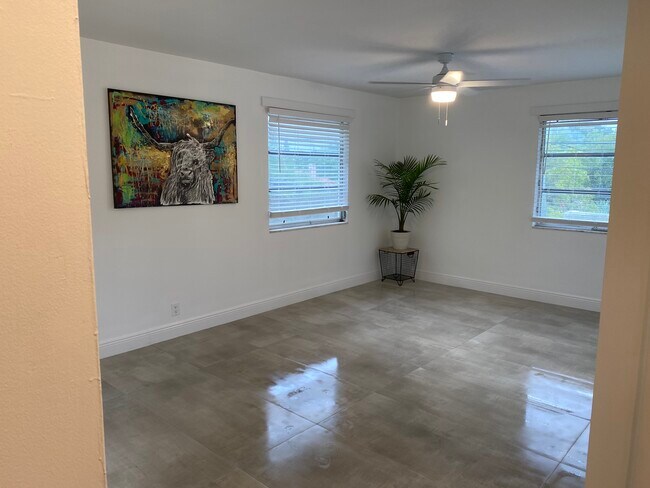 Photo - 600 Biscayne Dr Unit Flamingo park Apartment