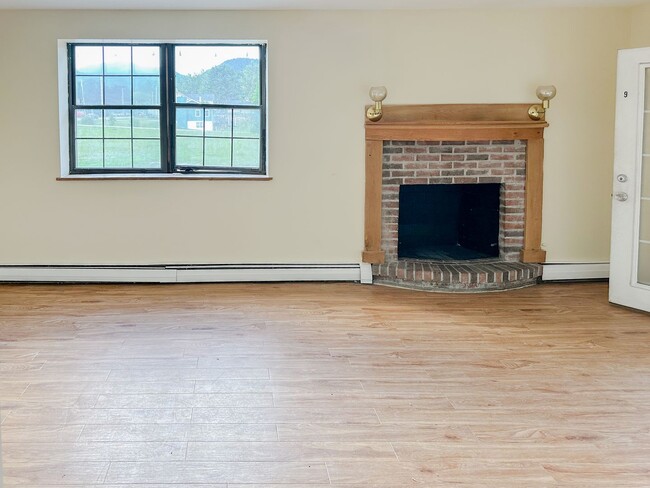 Photo - Renovated 1br in Country Setting with Private Deck Unit 9