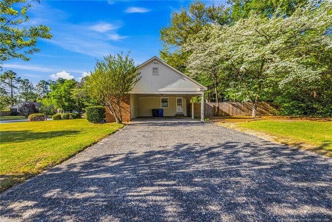 Photo - 325 Northview Dr