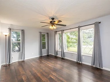 Photo - 5222 W 83rd St