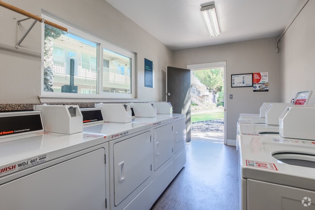Laundry Room - Aspire Sacramento