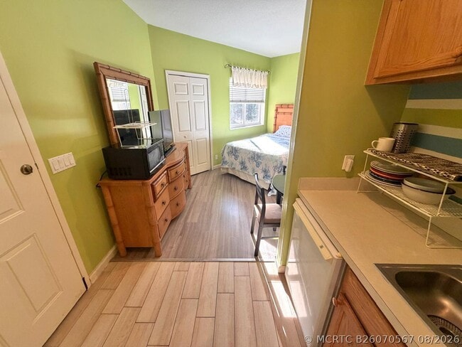 8247 Mulligan Cir Unit side B