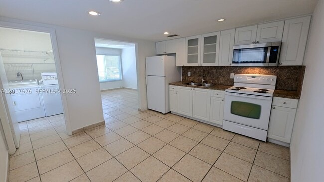 Photo - 3525 SW 25th St Unit 1